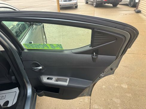 Used 2010 Dodge Avenger R/T image 16