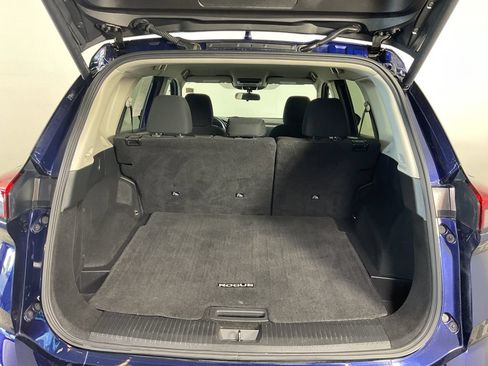 Used 2024 Nissan Rogue SV FWD image 19