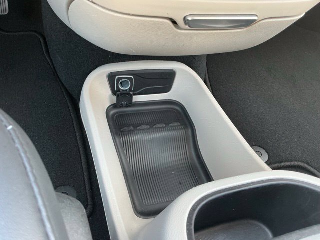 Used 2024 Chrysler Pacifica Limited FWD image 28