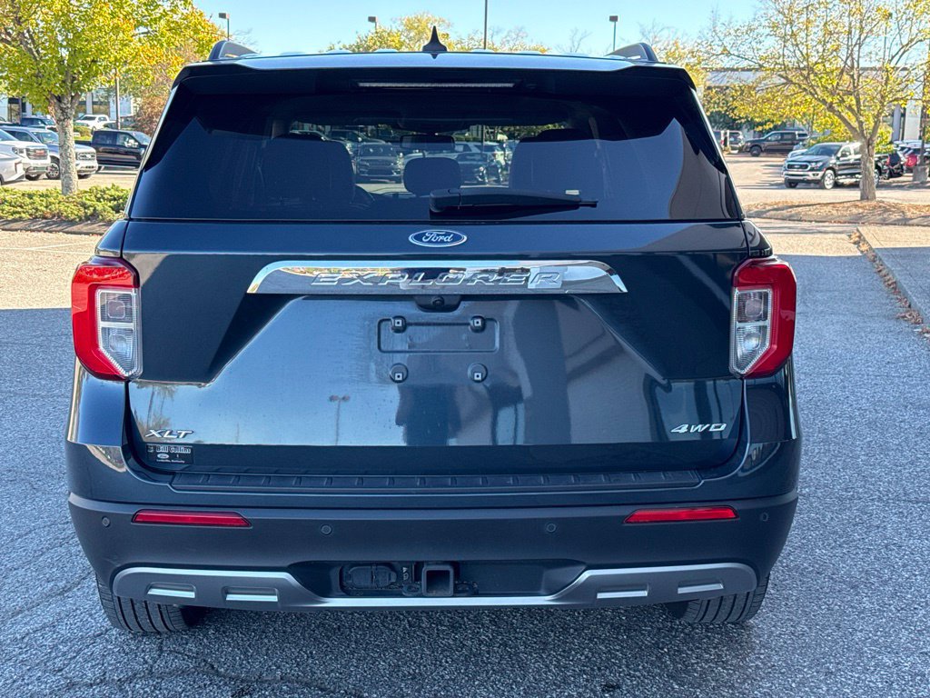 Used 2023 Ford Explorer XLT w/ Equipment Group 202A AWD/4WD image 15