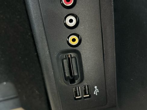 Used 2013 Ford F150 Lariat w/ Lariat Chrome Pkg image 20