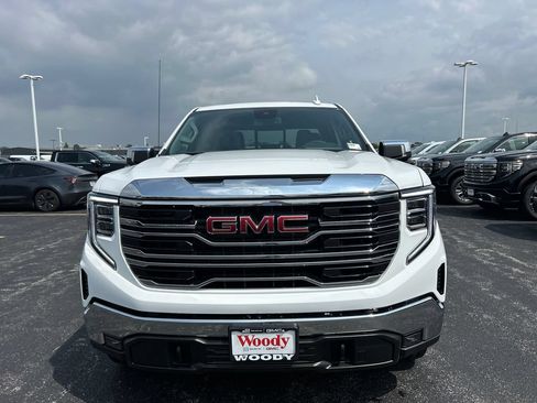 New 2026 GMC Sierra 1500 SLT w/ SLT Premium Package AWD/4WD image 4