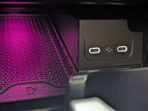 Used 2025 Mercedes-Benz CLE 300 4MATIC Coupe image 15