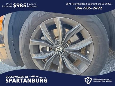 Used 2023 Volkswagen Tiguan SE image 19