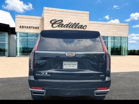 Certified 2022 Cadillac Escalade Premium Luxury w/ Performance Package AWD/4WD image 6