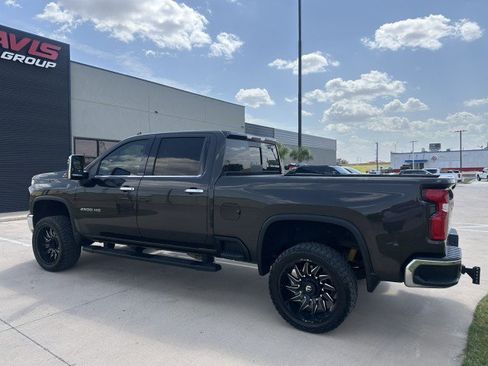 Used 2020 Chevrolet Silverado 2500 LTZ w/ LTZ Convenience Package AWD/4WD image 8