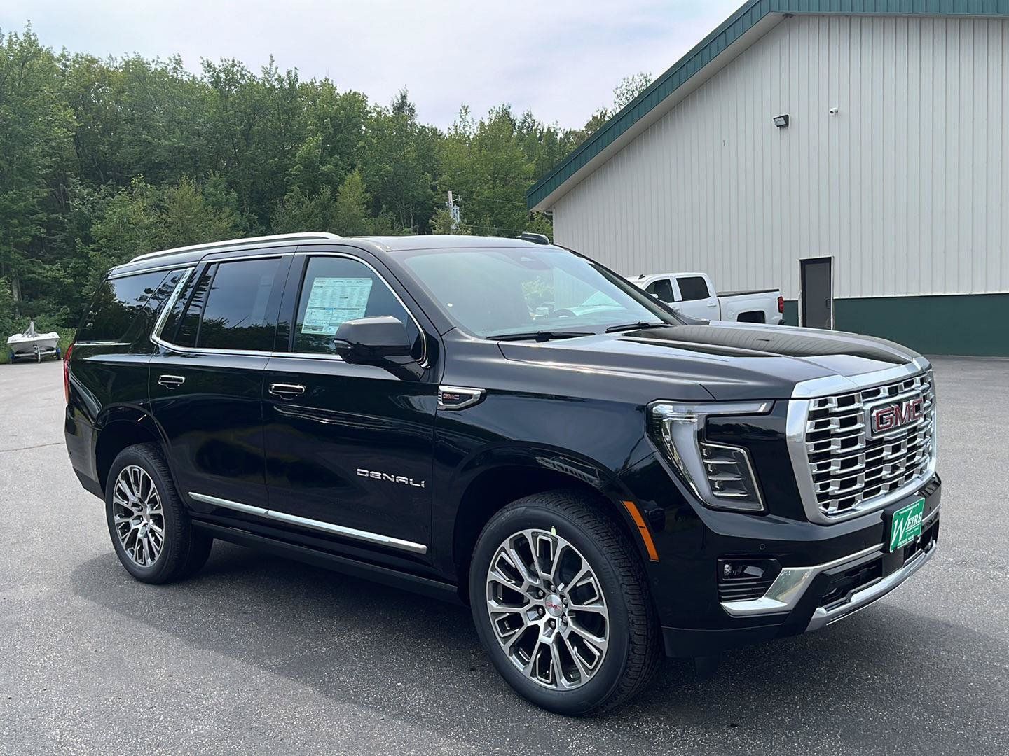 New 2026 GMC Yukon Denali w/ Denali Reserve Package AWD/4WD image 7