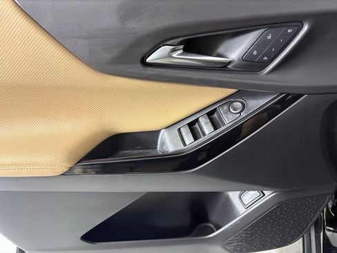 Used 2026 Chevrolet Equinox ACTIV w/ Convenience Package III image 22