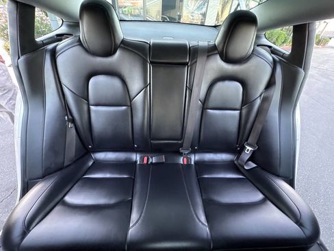 Used 2018 Tesla Model 3 Long Range image 22