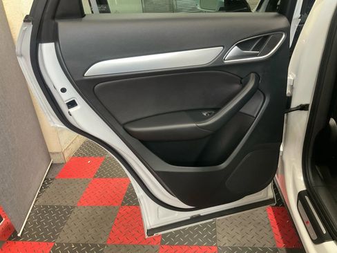 Used 2018 Audi Q3 2.0T Premium image 10