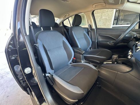 Used 2025 Nissan Versa SV FWD image 22