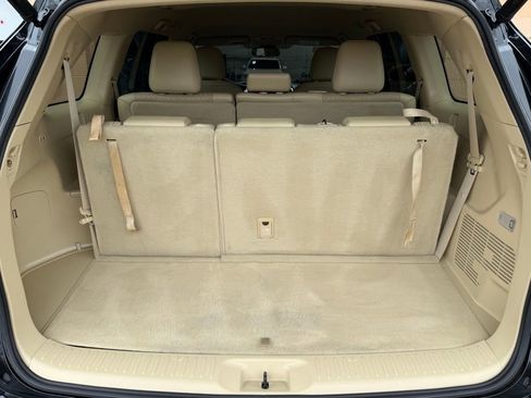 Used 2019 Toyota Highlander Plus FWD image 15