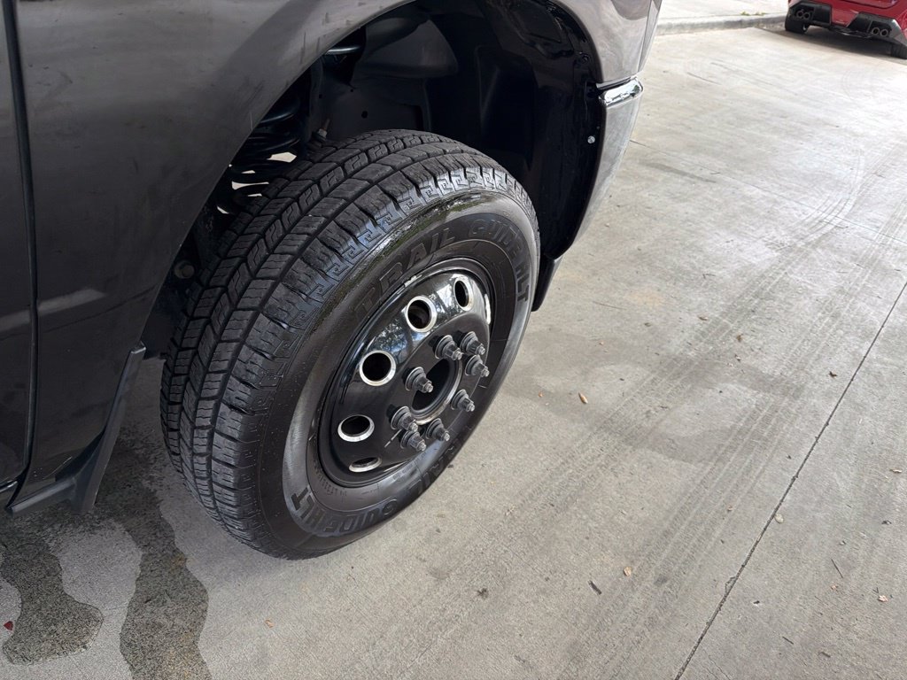 Used 2025 RAM 3500 Laramie AWD/4WD image 28