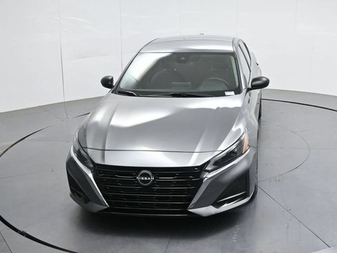 Used 2024 Nissan Altima 2.5 SV FWD image 49
