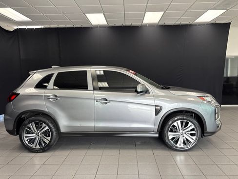 Used 2020 Mitsubishi Outlander Sport ES FWD image 2