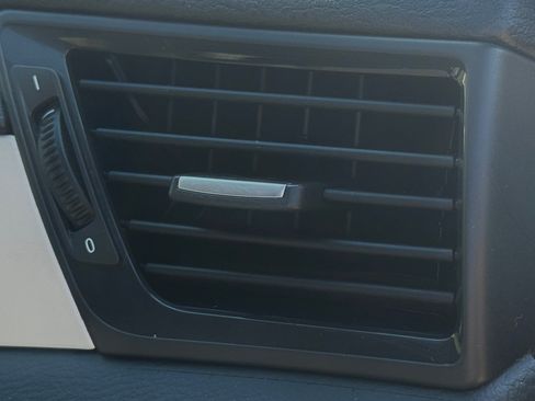 Used 2015 BMW X1 xDrive28i image 38