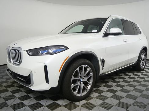 Used 2026 BMW X5 sDrive40i image 7