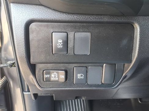 Used 2022 Toyota Tacoma SR AWD/4WD image 17
