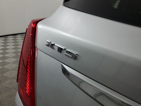 Used 2017 Cadillac XT5 Luxury w/ Driver Awareness Package image 19