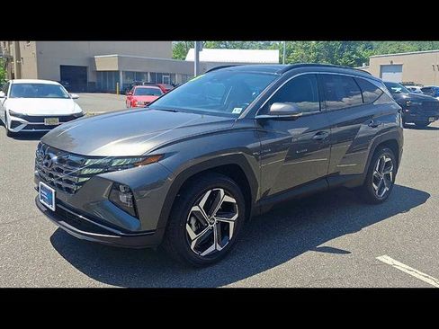 Certified 2023 Hyundai Tucson Limited AWD/4WD image 4