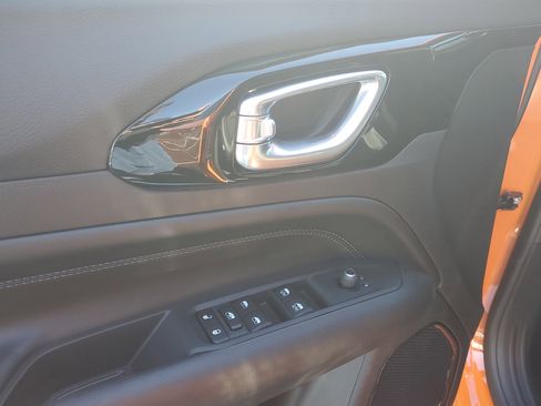 New 2026 Jeep Compass Latitude image 10