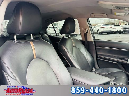 Used 2020 Toyota Camry XLE w/ Navigation Package image 49