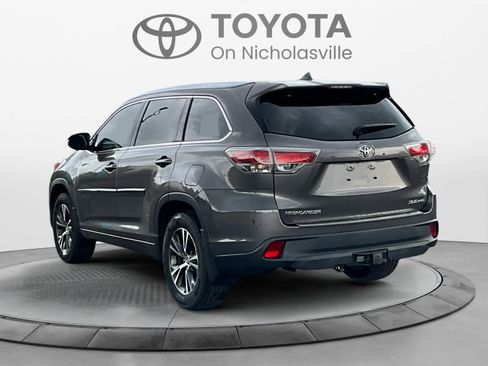 Used 2016 Toyota Highlander XLE w/ Protection Package #3 AWD/4WD image 3