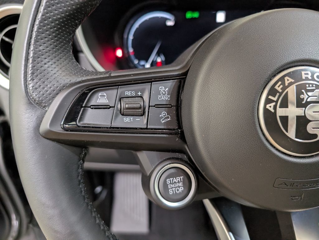 Used 2024 Alfa Romeo Stelvio Ti AWD/4WD image 19