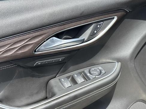 Used 2021 Buick Envision Avenir w/ Technology Package II FWD image 13