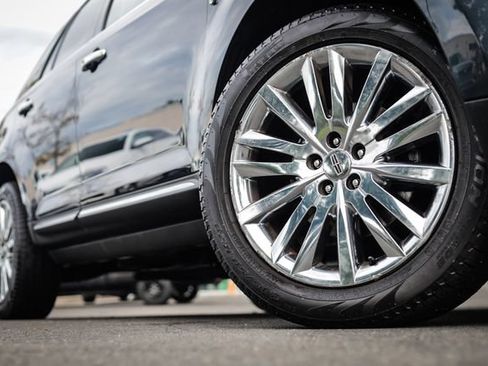 Used 2013 Lincoln MKX AWD image 12