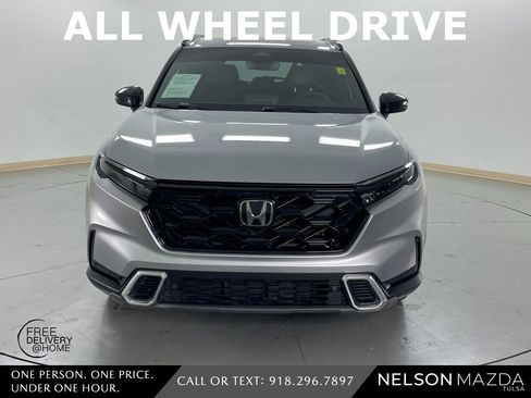 Used 2023 Honda CR-V Sport Touring image 2