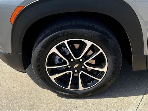 Used 2025 Chevrolet TrailBlazer LT image 34