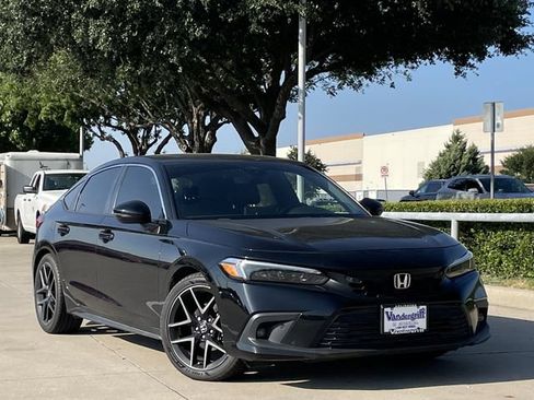 Used 2024 Honda Civic Sport Touring image 2