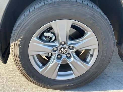Used 2024 Toyota RAV4 XLE w/ Convenience Package AWD/4WD image 5