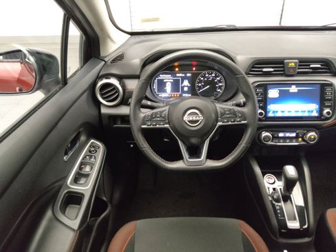 Used 2025 Nissan Versa SR FWD image 22