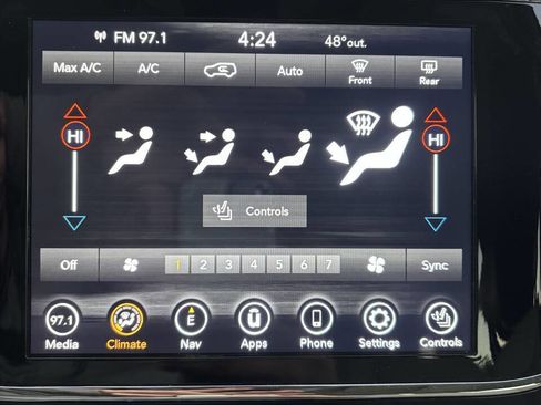 Used 2021 Jeep Grand Cherokee Limited image 23