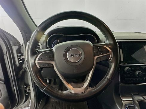 Used 2020 Jeep Grand Cherokee Altitude image 11