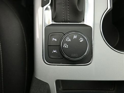 Used 2023 Chevrolet Blazer LT image 18