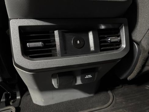 Used 2023 Ford F250 XLT w/ XLT Premium Package AWD/4WD image 26