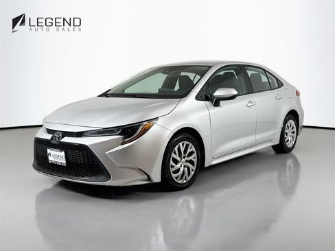 Used 2020 Toyota Corolla LE FWD image 1