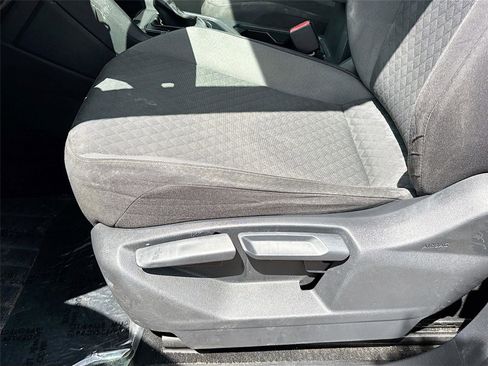 Used 2020 Volkswagen Tiguan S image 18