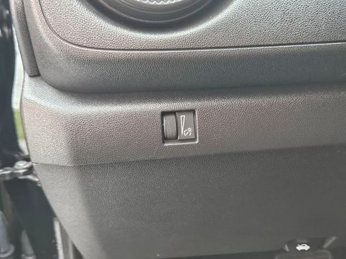 Used 2023 Chevrolet Colorado Trail Boss AWD/4WD image 20
