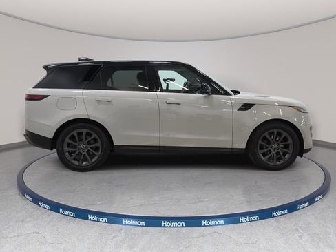 Used 2024 Land Rover Range Rover Sport SE AWD/4WD image 5