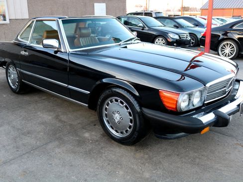 Used 1986 Mercedes-Benz 560 SL image 5
