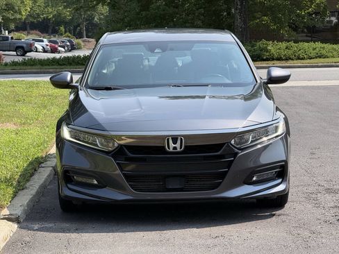 Used 2018 Honda Accord Sport image 4