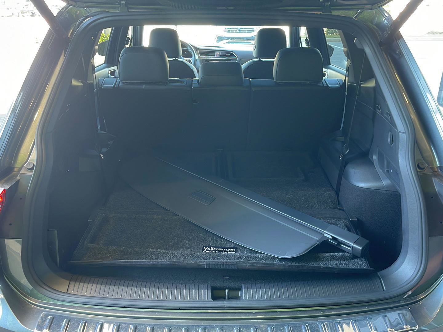 Used 2024 Volkswagen Tiguan SE R-Line FWD image 21