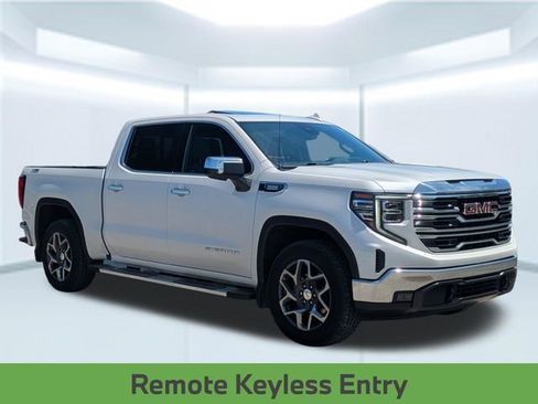 Used 2023 GMC Sierra 1500 SLT w/ SLT Premium Package AWD/4WD image 9