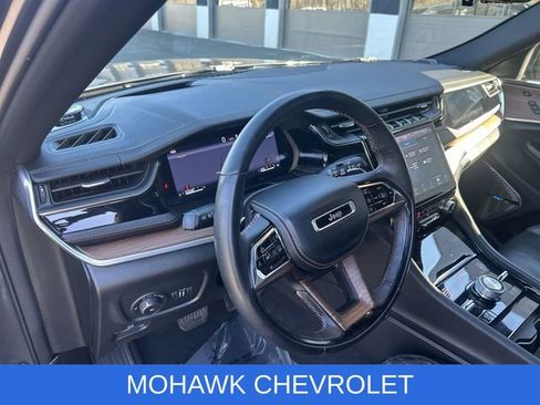 Used 2022 Jeep Grand Cherokee Summit w/ Adv Protech Group IV AWD/4WD image 11