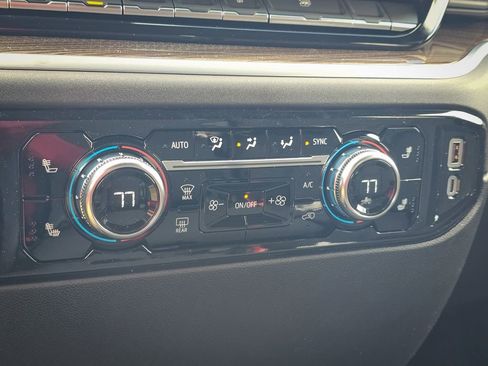 New 2026 GMC Sierra 1500 Elevation image 27