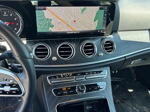 Used 2019 Mercedes-Benz E 300 image 25